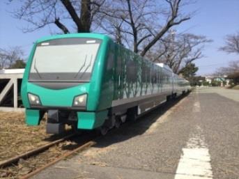 ホテルメトロポリタン秋田開業40周年記念　ミニ車両　ミニぶな　展示　五能線　リゾートしらかみ