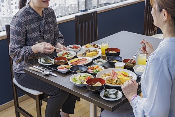ホテルメトロポリタン秋田　朝食　マゴコロルミエールテラス